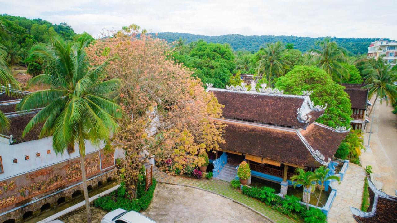 Long Beach Resort Phu Quoc Buitenkant foto