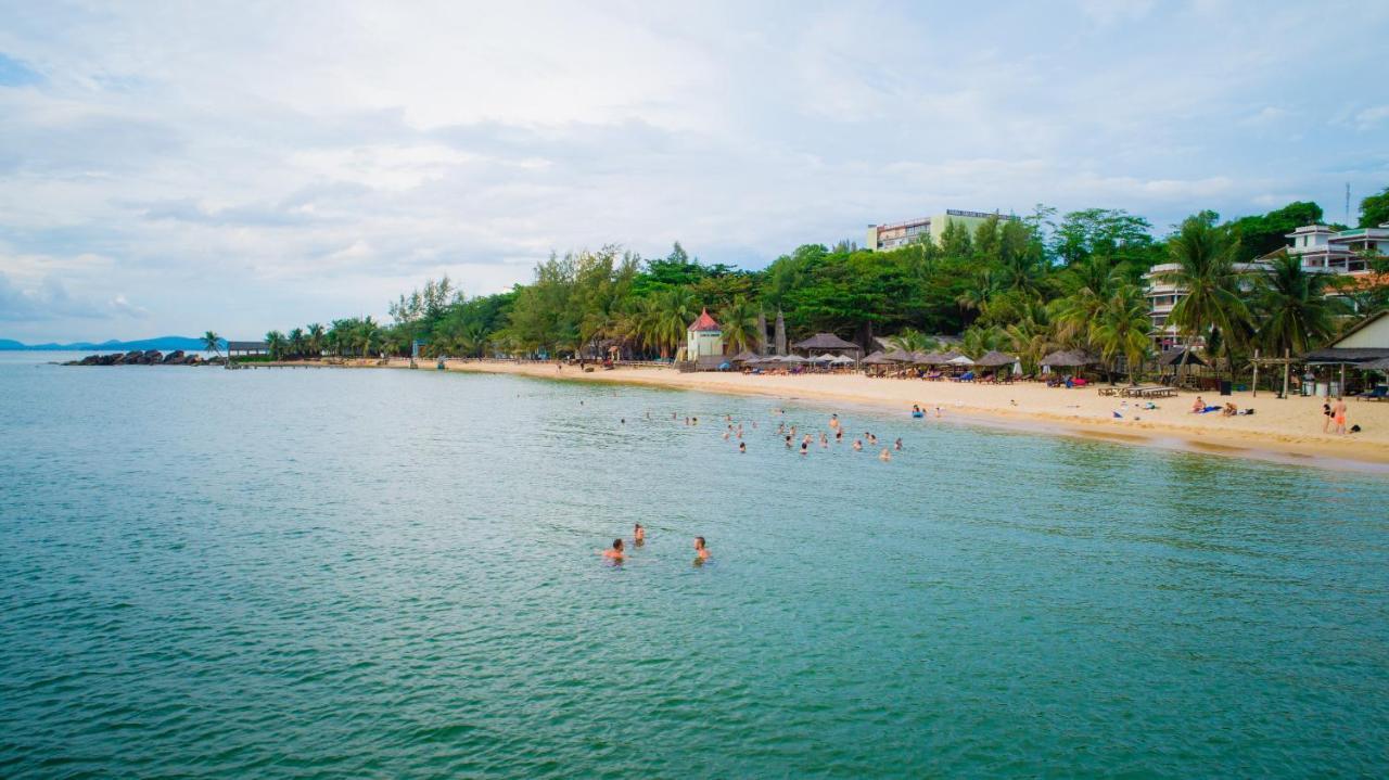 Long Beach Resort Phu Quoc Buitenkant foto